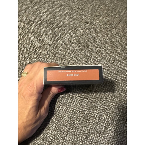 bareMinerals Original Mineral Veil Pressed Setting Powder Sheer Deep 0.3 oz - Picture 7 of 7